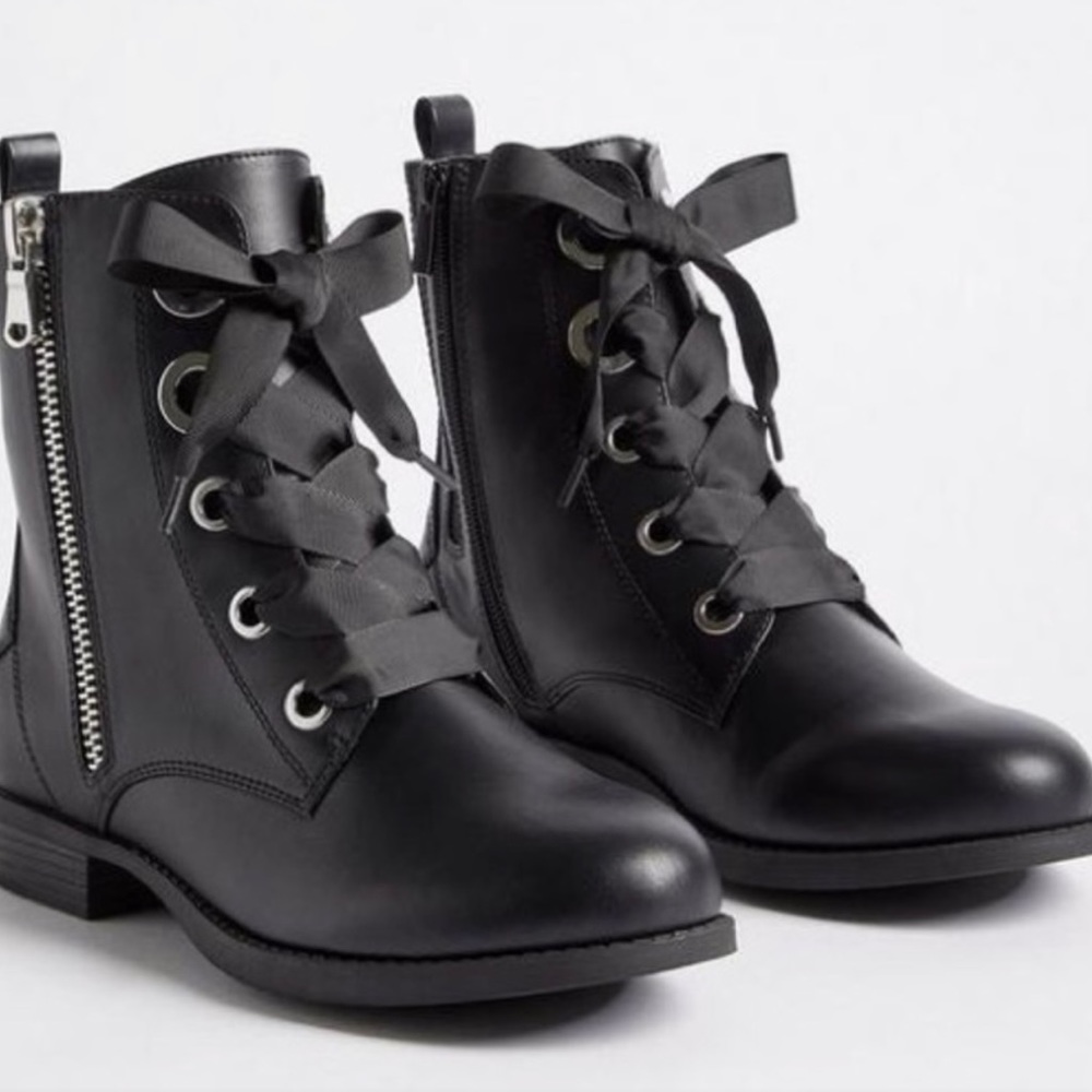 Black Torrid boots size 9.5ww used once.